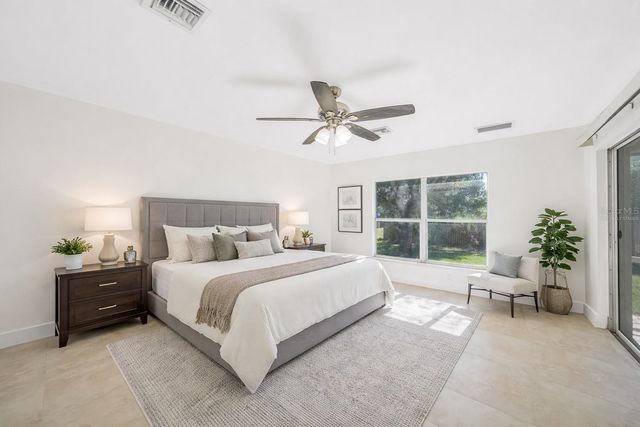 1210 SW 10TH TERRACE, Cape Coral, FL 33991