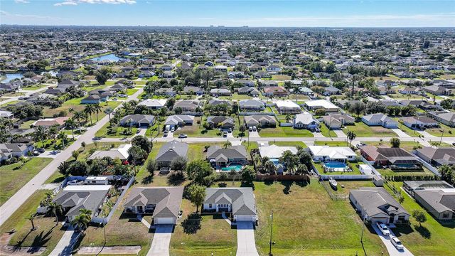 1210 SW 10TH TERRACE, Cape Coral, FL 33991