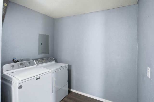 305 S Saint Louis Avenue, Joplin, MO 64801