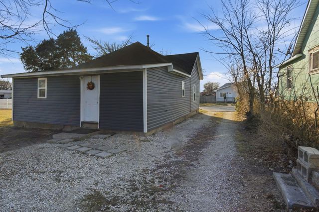 305 S Saint Louis Avenue, Joplin, MO 64801