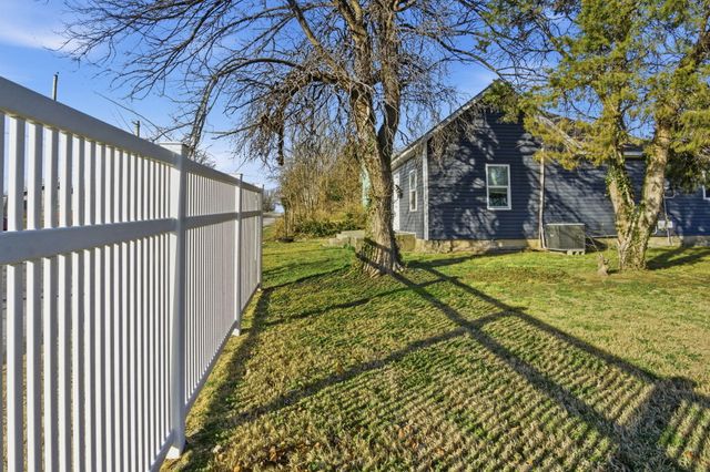 305 S Saint Louis Avenue, Joplin, MO 64801