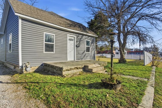 305 S Saint Louis Avenue, Joplin, MO 64801
