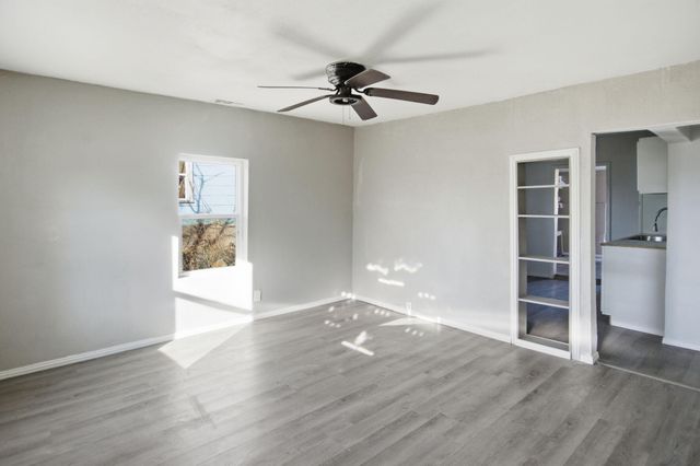 305 S Saint Louis Avenue, Joplin, MO 64801