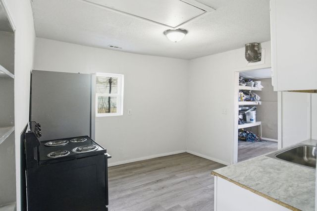 305 S Saint Louis Avenue, Joplin, MO 64801