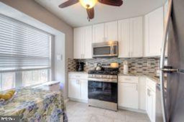 2102 TANGLEWOOD CT, Sewell, NJ 08080