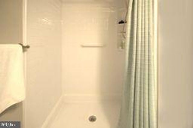 2102 TANGLEWOOD CT, Sewell, NJ 08080