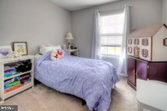 2102 TANGLEWOOD CT, Sewell, NJ 08080