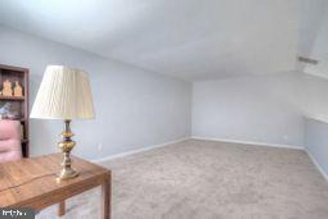 2102 TANGLEWOOD CT, Sewell, NJ 08080