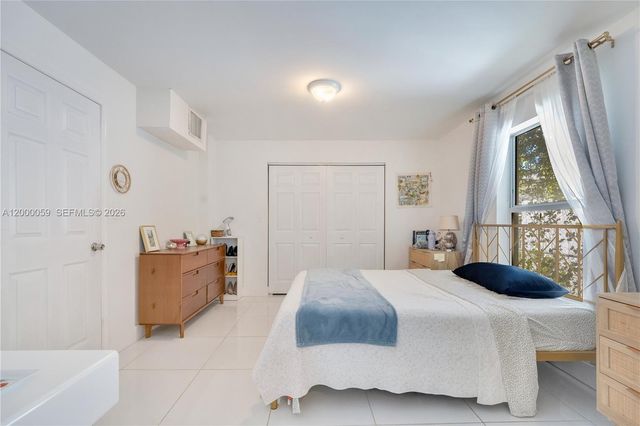 827 NW 114th St, Miami, FL 33168