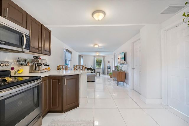 827 NW 114th St, Miami, FL 33168