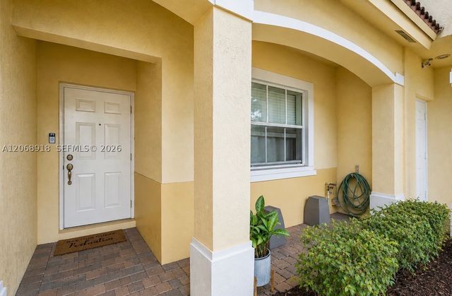 2517 SW 83rd Ter 105, Miramar, FL 33025