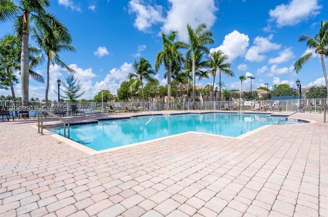 2517 SW 83rd Ter 105, Miramar, FL 33025