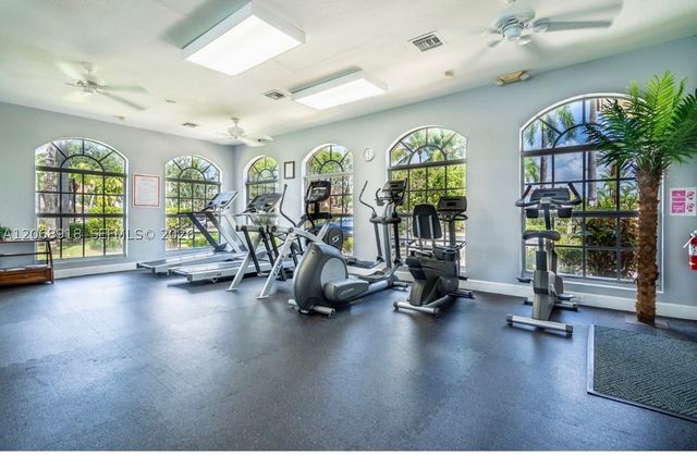 2517 SW 83rd Ter 105, Miramar, FL 33025