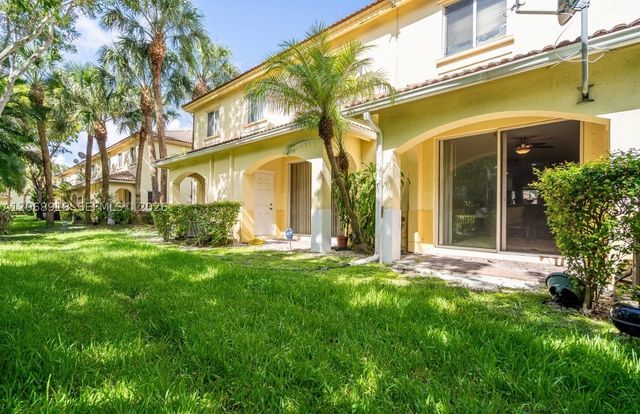 2517 SW 83rd Ter 105, Miramar, FL 33025