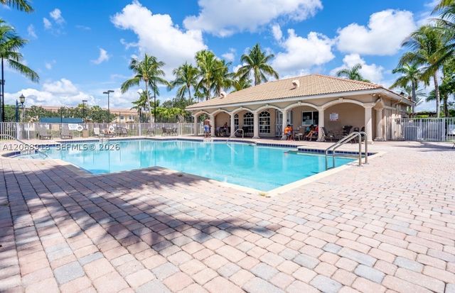 2517 SW 83rd Ter 105, Miramar, FL 33025