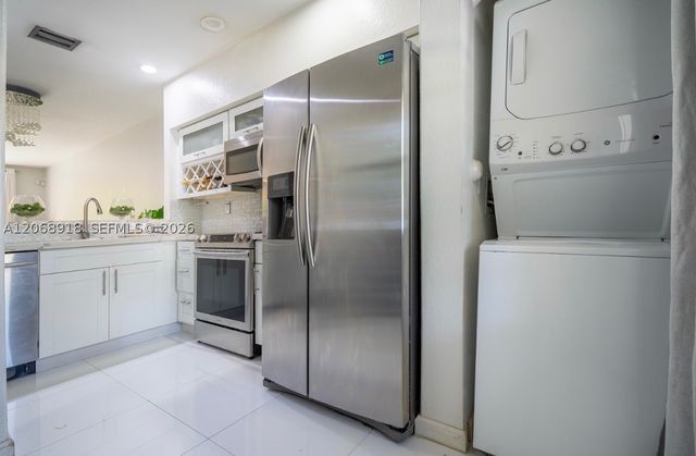 2517 SW 83rd Ter 105, Miramar, FL 33025