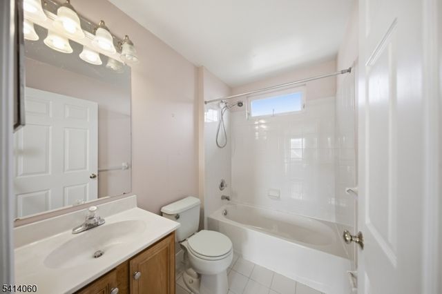 385 Hamilton Drive, Greenwich Twp., NJ 08886