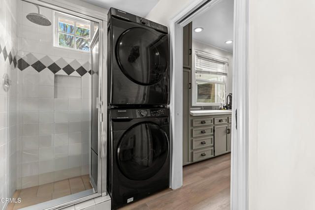 3121 Lake Hollywood Drive, Los Angeles, CA 90068