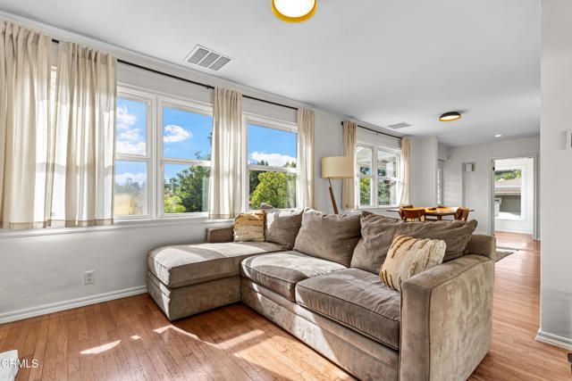 3121 Lake Hollywood Drive, Los Angeles, CA 90068