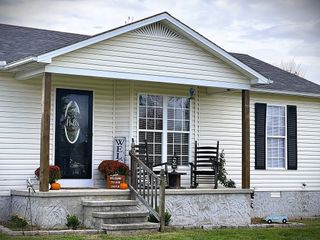 409 Green Valley Dr, Livingston, TN 38570