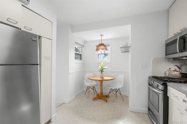 174 Sparks Avenue, Pelham, NY 10803