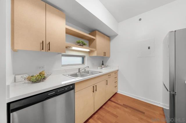 425 W Beech 327, San Diego, CA 92101
