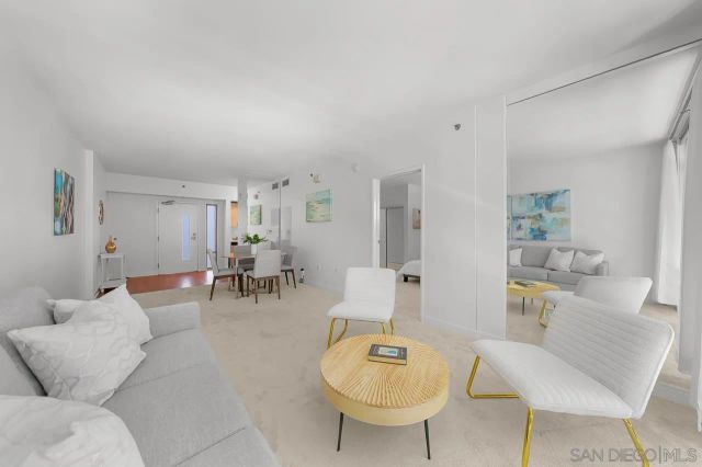 425 W Beech 327, San Diego, CA 92101