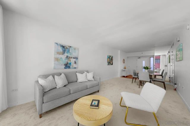 425 W Beech 327, San Diego, CA 92101