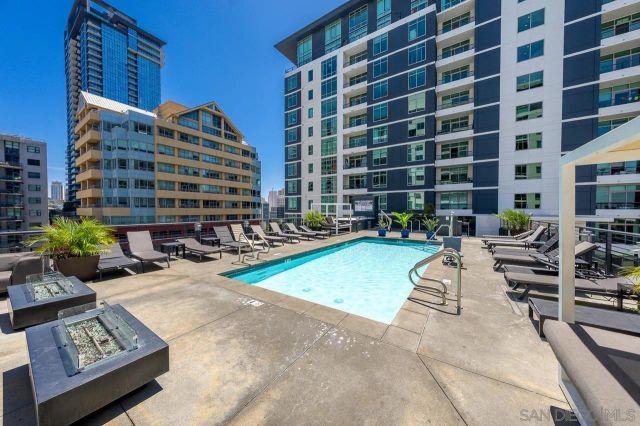 425 W Beech 327, San Diego, CA 92101