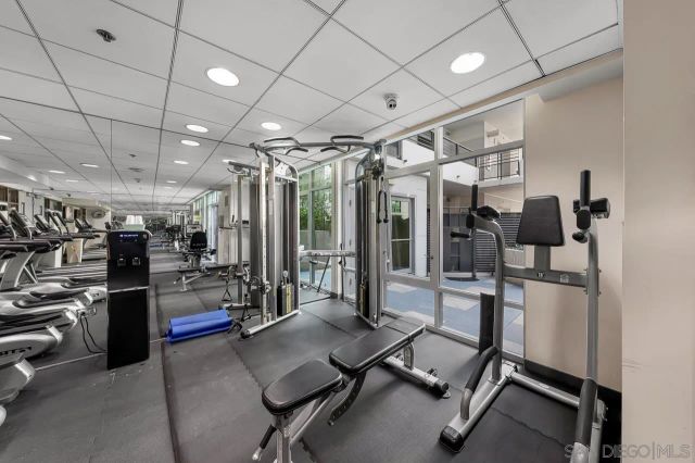 425 W Beech 327, San Diego, CA 92101