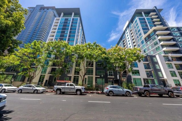 425 W Beech 327, San Diego, CA 92101