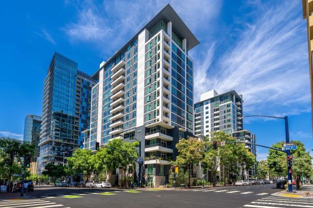 425 W Beech 327, San Diego, CA 92101
