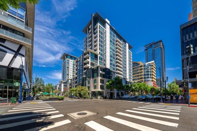 425 W Beech 327, San Diego, CA 92101