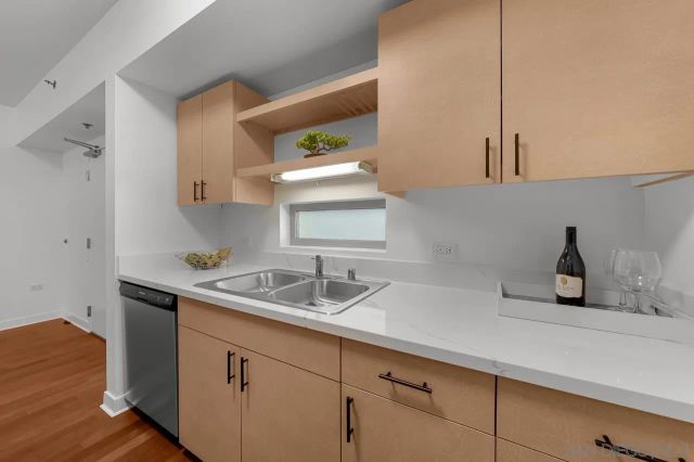 425 W Beech 327, San Diego, CA 92101