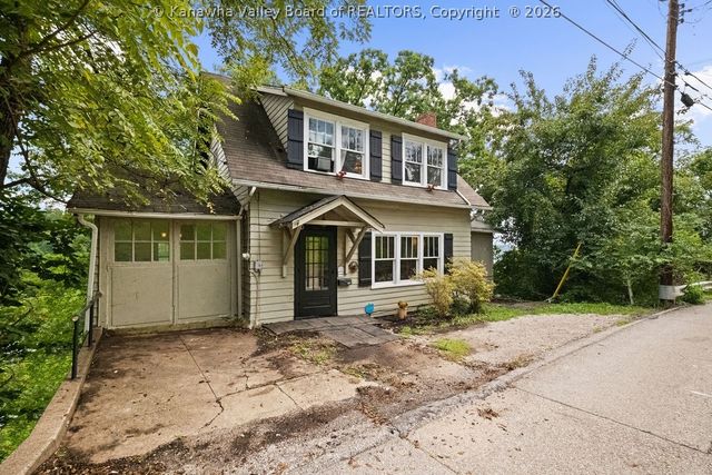 359 Fairview Drive, Charleston, WV 25302