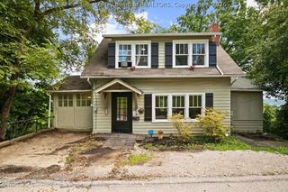 359 Fairview Drive, Charleston, WV 25302