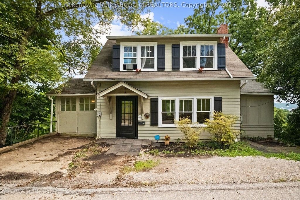 359 Fairview Drive, Charleston, WV 25302