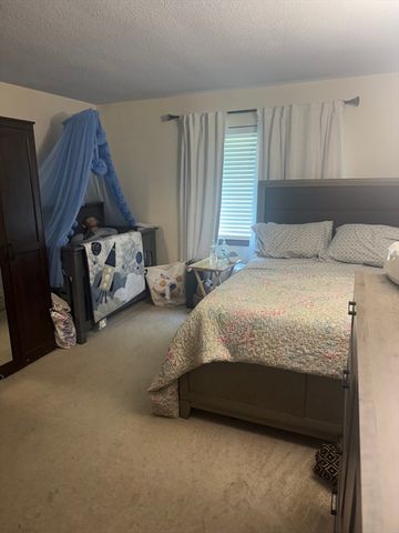 5 Hallmark Gardens 5, Burlington, MA 01803