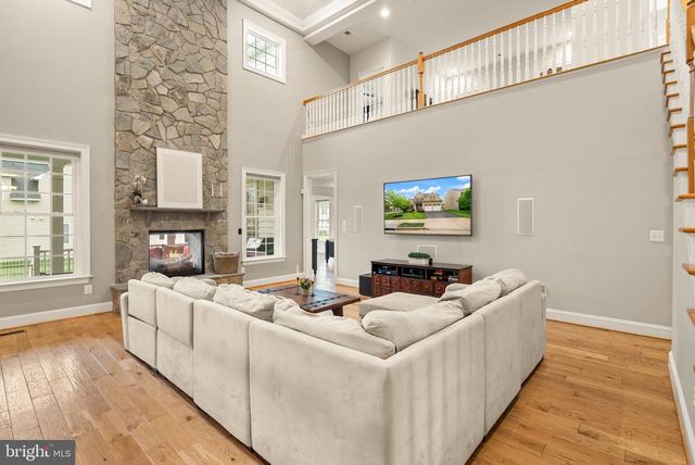 41486 CARRIAGE HORSE DR, Aldie, VA 20105