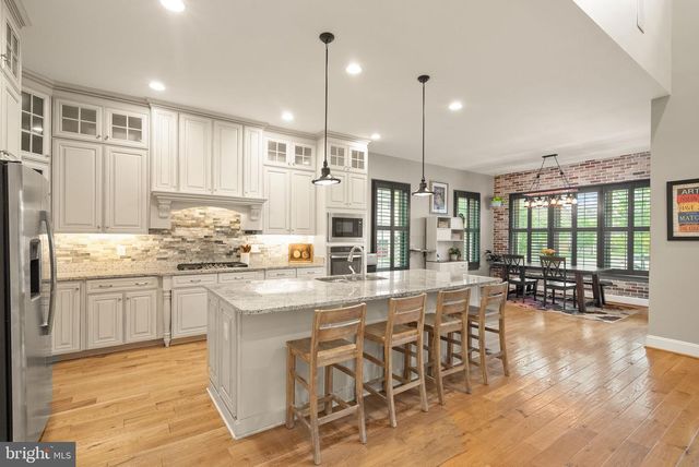 41486 CARRIAGE HORSE DR, Aldie, VA 20105