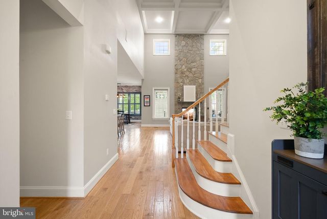 41486 CARRIAGE HORSE DR, Aldie, VA 20105