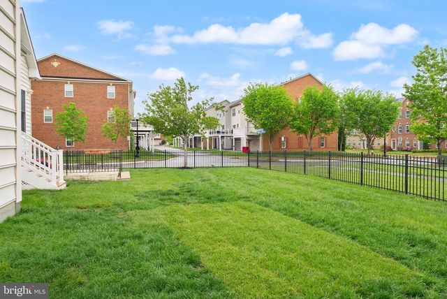 41486 CARRIAGE HORSE DR, Aldie, VA 20105