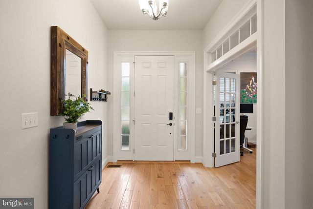 41486 CARRIAGE HORSE DR, Aldie, VA 20105