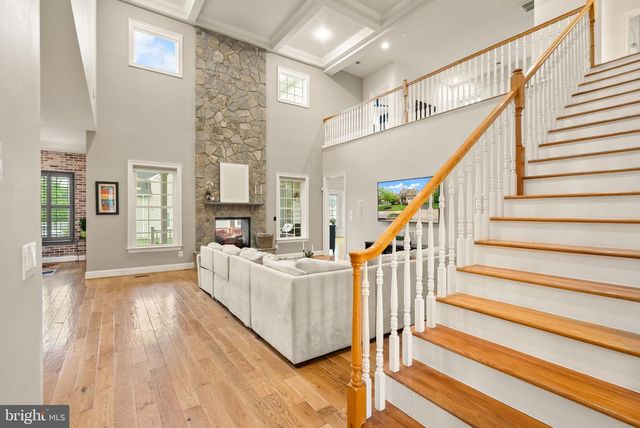 41486 CARRIAGE HORSE DR, Aldie, VA 20105