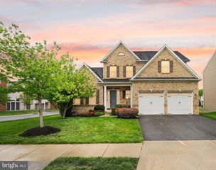 41486 CARRIAGE HORSE DR, Aldie, VA 20105