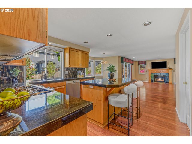 1268 E SPENCER Ct, La Center, WA 98629
