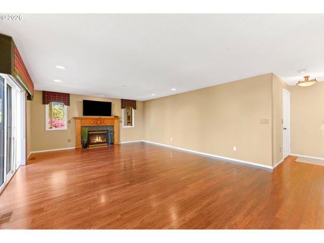 1268 E SPENCER Ct, La Center, WA 98629