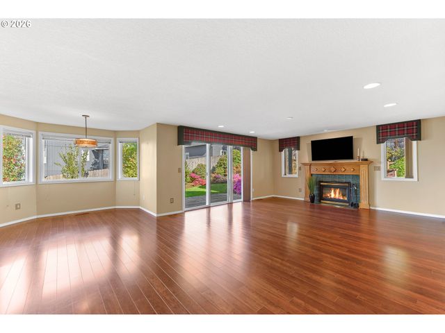 1268 E SPENCER Ct, La Center, WA 98629