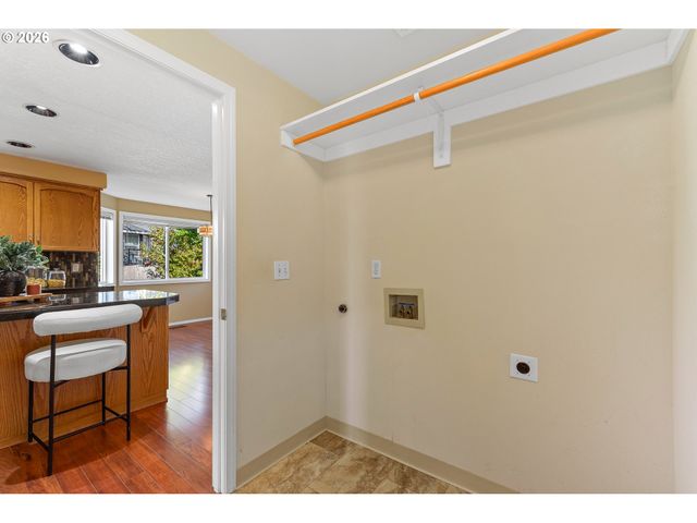 1268 E SPENCER Ct, La Center, WA 98629