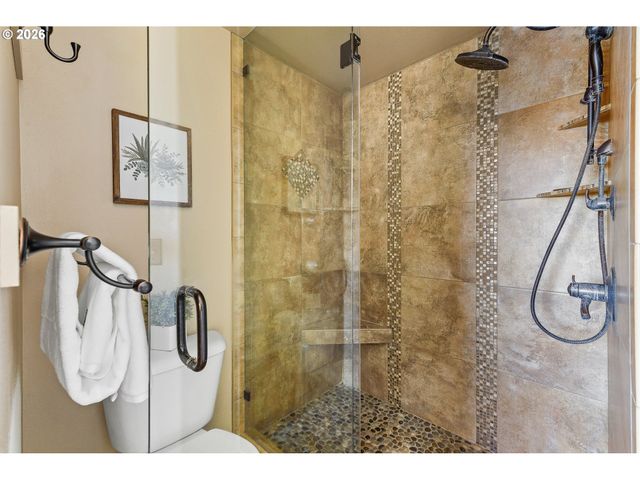 1268 E SPENCER Ct, La Center, WA 98629